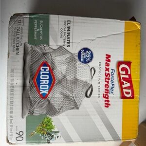 Glade Kitchen Linens with Red and White Accents